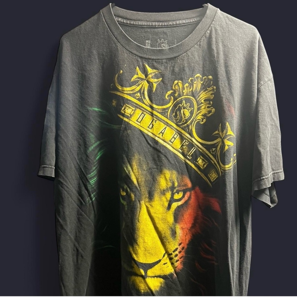 Yellow and Black Short Sleeve Tee with Bold Graphic